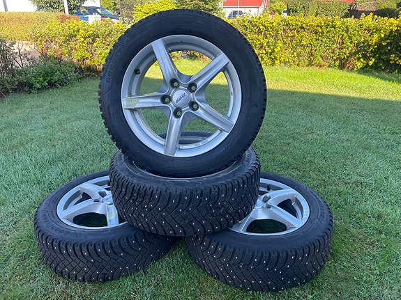Kia Carens 15 of 16