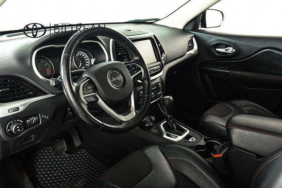 Jeep Cherokee 14 of 15