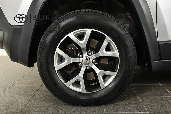Jeep Cherokee 15 of 15