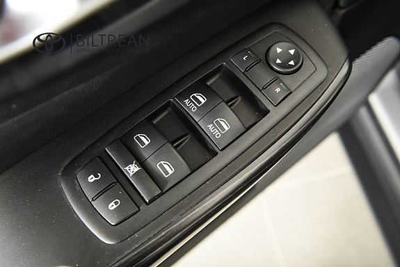 Jeep Cherokee 9 of 15