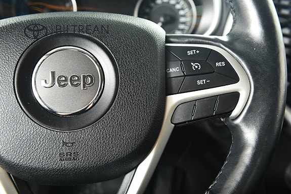 Jeep Cherokee 11 of 15