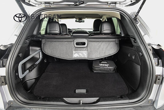 Jeep Cherokee 8 of 15