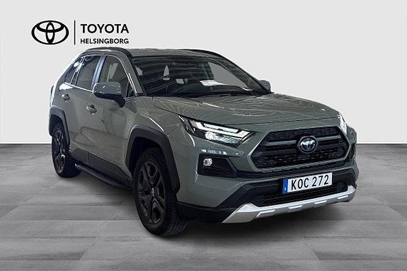 Toyota RAV4 3 of 5