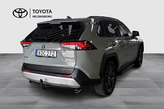 Toyota RAV4 4 of 5