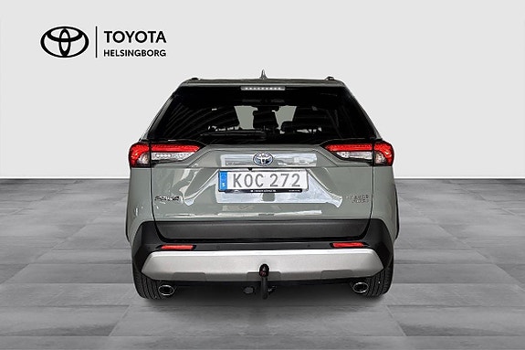 Toyota RAV4 5 of 5