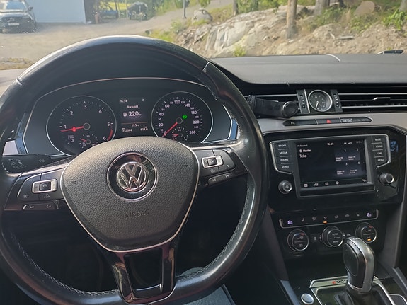 Volkswagen Passat 5 of 5