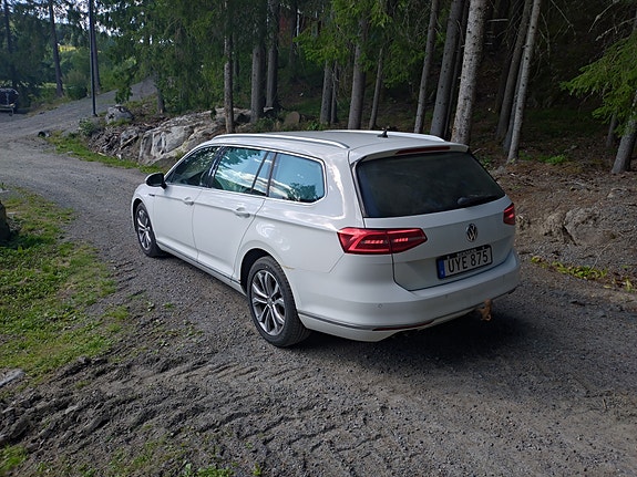 Volkswagen Passat 3 of 5