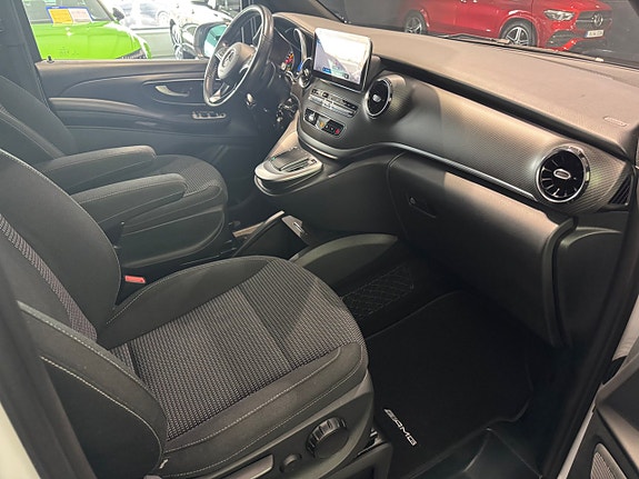 Mercedes-Benz V300 d 5 of 16