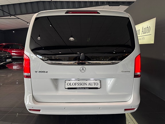 Mercedes-Benz V300 d 15 of 16