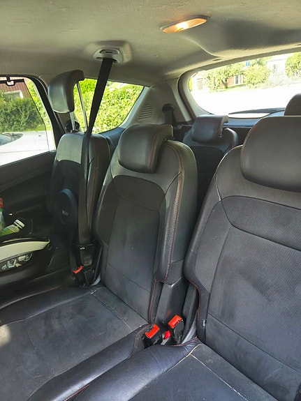 Ford S-MAX 8 of 10