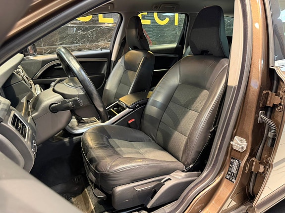Volvo V70 17 of 28
