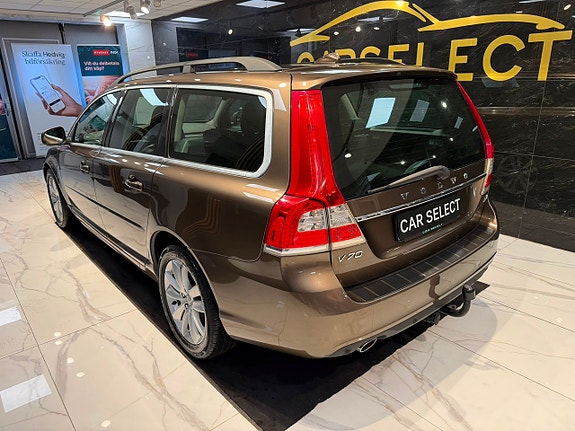 Volvo V70 3 of 5
