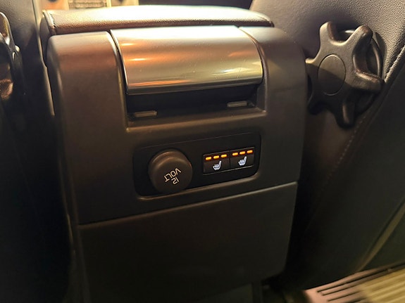 Volvo V70 19 of 28