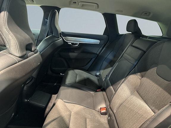 Volvo V90 12 of 20