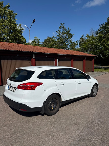 Ford Focus 3 of 5