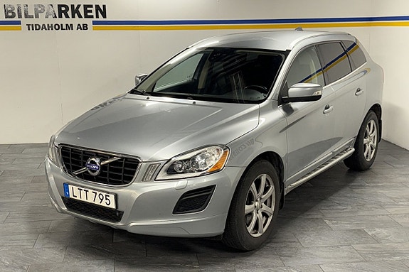 Volvo XC60 3 of 5