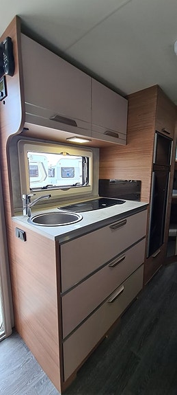 Knaus 500 KD sport "3vånings-säng, lufttält, markis" 7 of 16