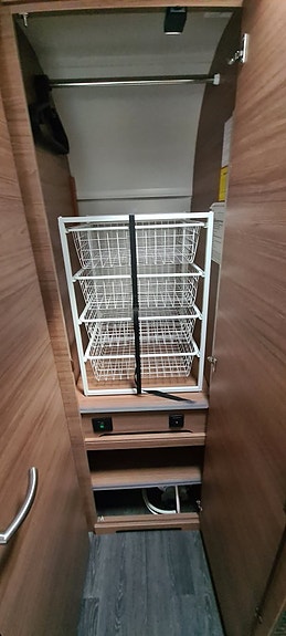Knaus 500 KD sport "3vånings-säng, lufttält, markis" 11 of 16