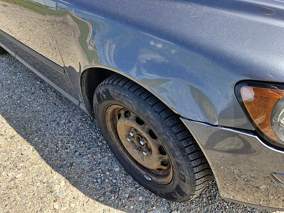 Volvo S40 3 of 5