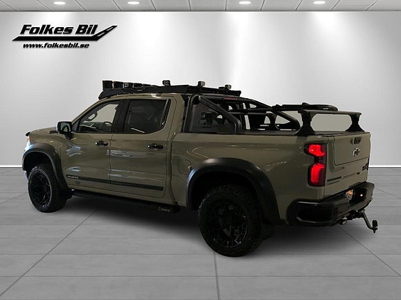 Chevrolet Silverado 1500 3 of 5