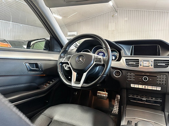 Mercedes-Benz E220 19 of 30