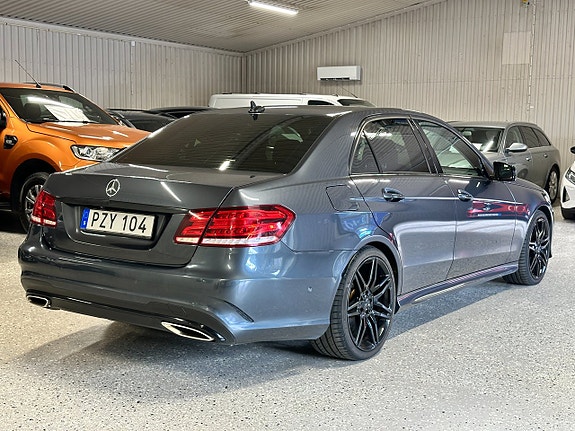 Mercedes-Benz E220 7 of 30