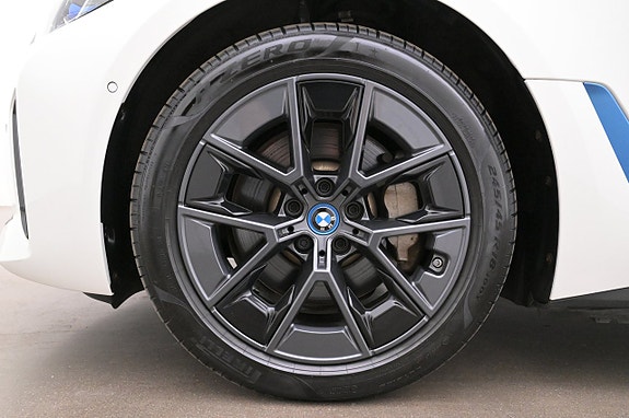 BMW i4 27 of 27