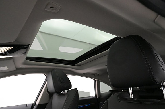 BMW i4 20 of 27