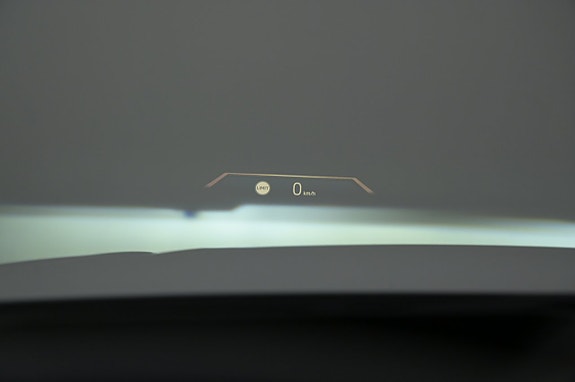 BMW i4 8 of 27