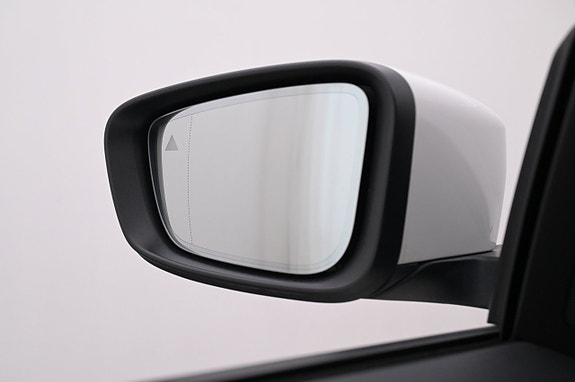 BMW i4 19 of 27