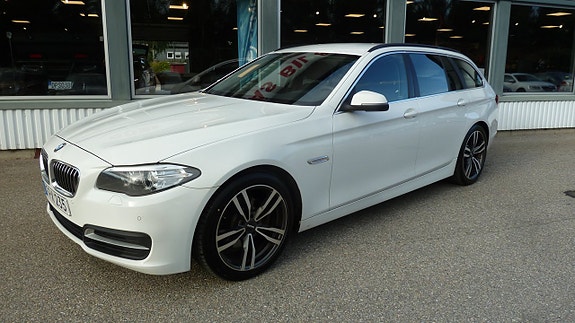 BMW 520d 2 of 5