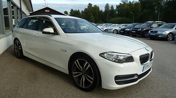 BMW 520d 3 of 5