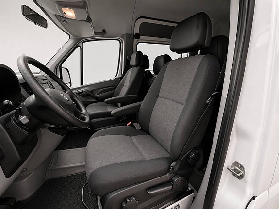 Volkswagen Crafter 4 of 9