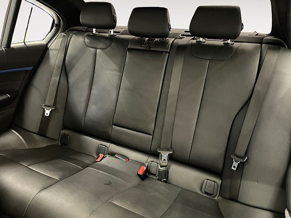 BMW 320 14 of 25