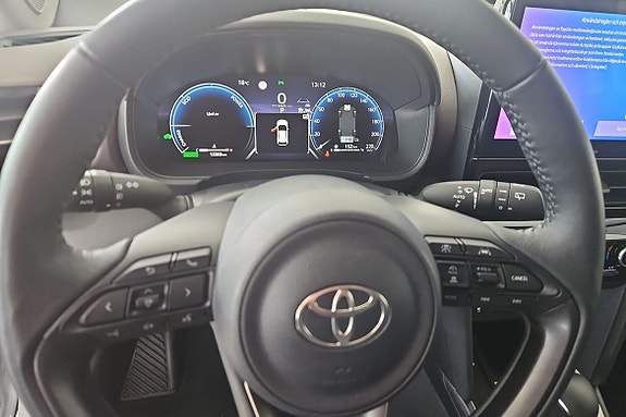 Toyota Yaris Cross 12 of 16