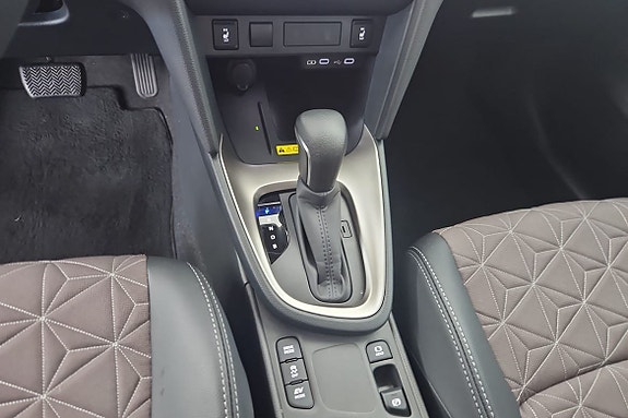 Toyota Yaris Cross 13 of 16