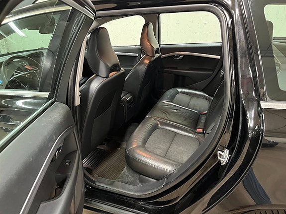 Volvo V70 9 of 9