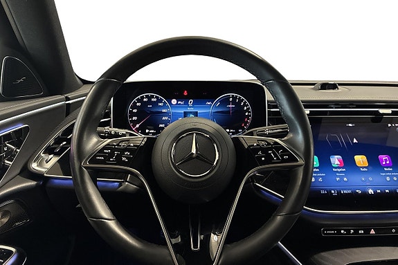 Mercedes-Benz E300 de 8 of 14