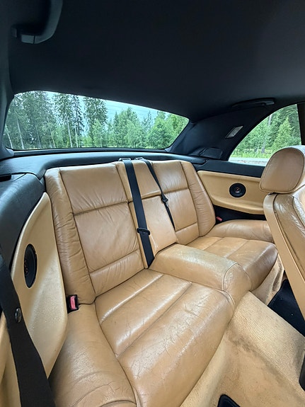 BMW 318i 9 of 12