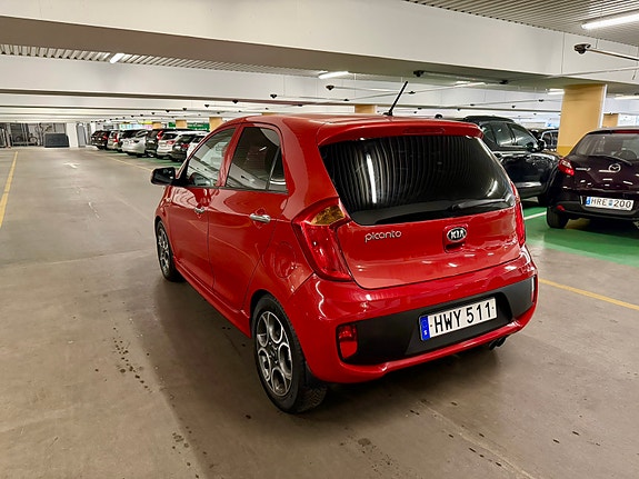 Kia Picanto 3 of 5