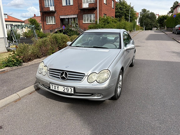 Mercedes-Benz CLK200 3 of 6