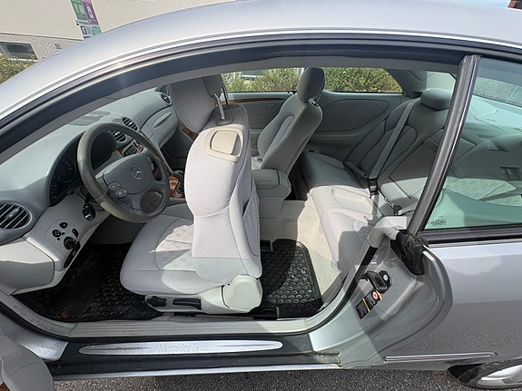 Mercedes-Benz CLK200 6 of 6