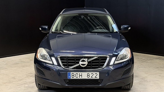 Volvo XC60 2 of 5