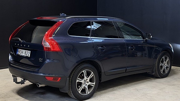 Volvo XC60 8 of 22