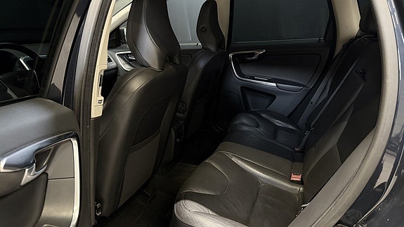 Volvo XC60 21 of 22