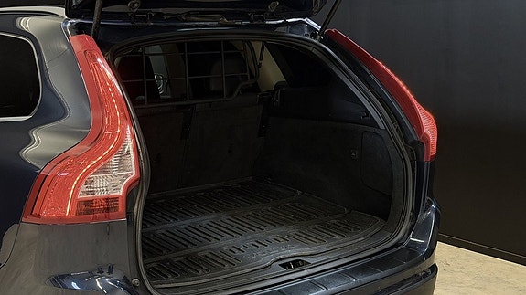 Volvo XC60 22 of 22