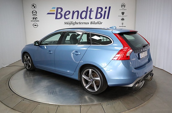 Volvo V60 8 of 26
