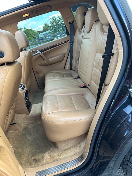 Porsche Cayenne Turbo 18 of 18