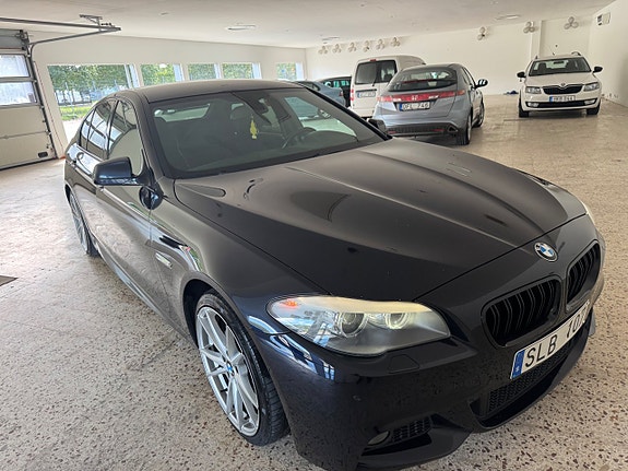 BMW 520d 2 of 5