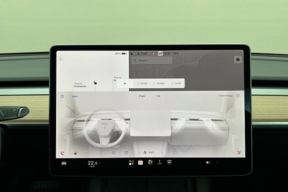 Tesla Model 3 19 of 25